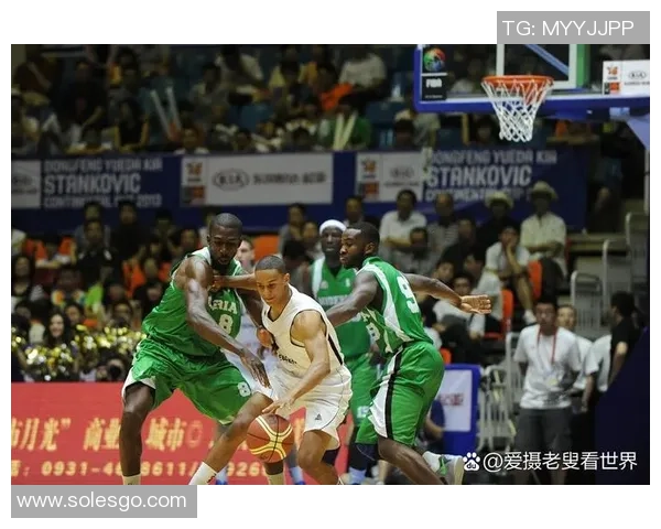 湖人队与凯尔特人激战正酣精彩直播全程回顾与赛后分析